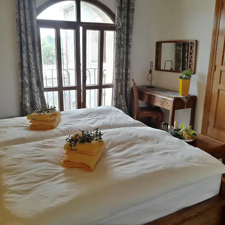 Finca Can Canti Bed & Breakfast *