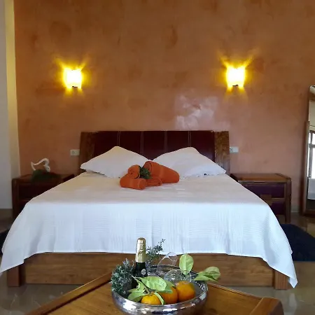 Finca Can Canti Bed & Breakfast *
